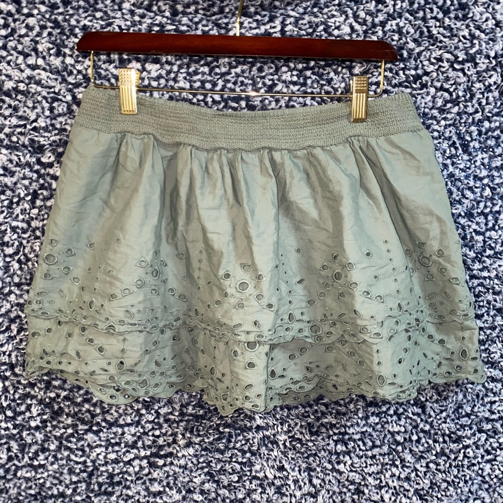 American Eagle Eyelet Ruffled Mini Skirt S/P